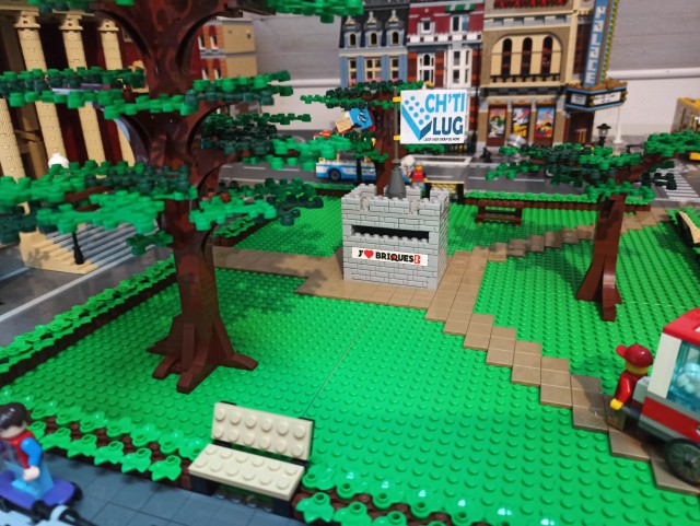 1604243204482-min.jpg (758.59 Kio) Vu 2997 fois Un jour peut être pourrais-je y ajouter "mes briques" expo