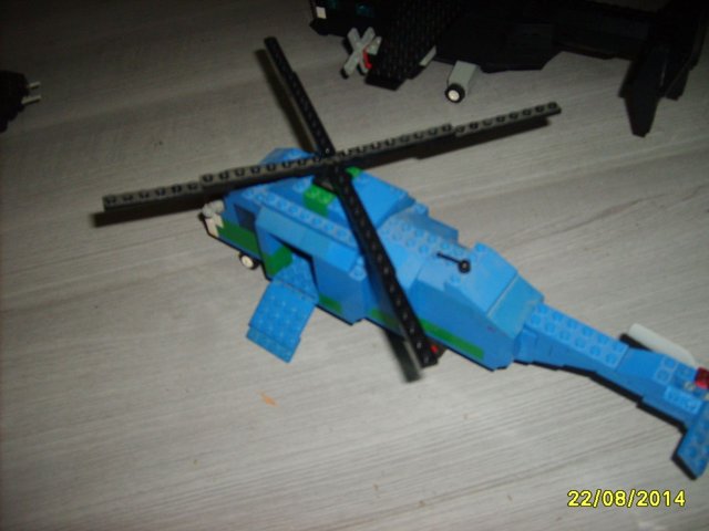 S5002136.jpg