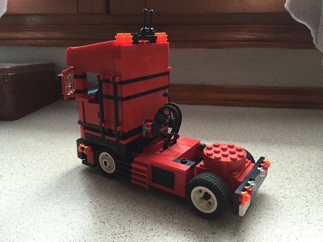 IMG_2202.JPG (362.67 Kio) Vu 1887 fois vue devant camion 2