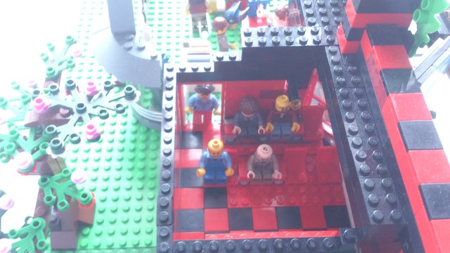 DSC_0609.jpg (436.51 Kio) Vu 3574 fois Le ciné-les sièges